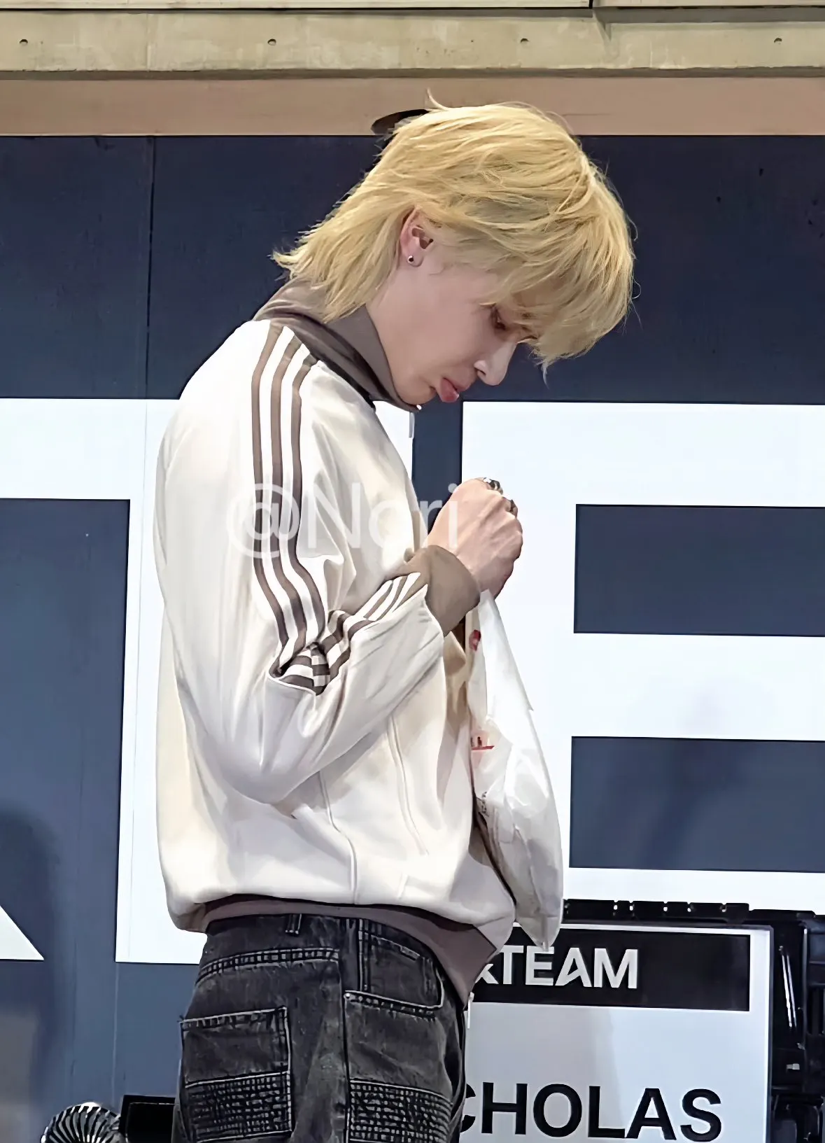 앤팀 니콜라스 손님 주문하신 것들 다 주주 줬습니다 st 저화질 webp 공유 | 인스티즈