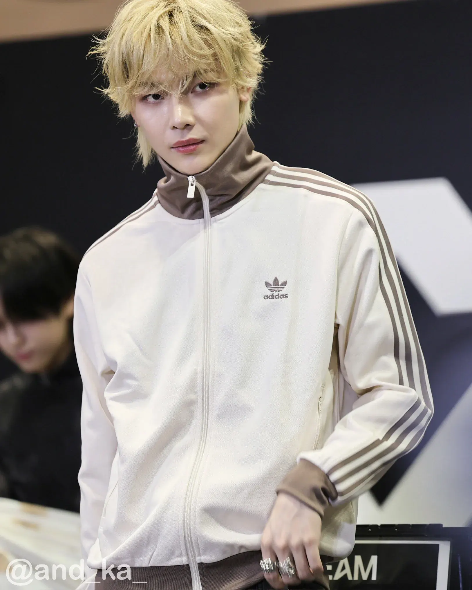 앤팀 니콜라스 손님 주문하신 것들 다 주주 줬습니다 st 저화질 webp 공유 | 인스티즈